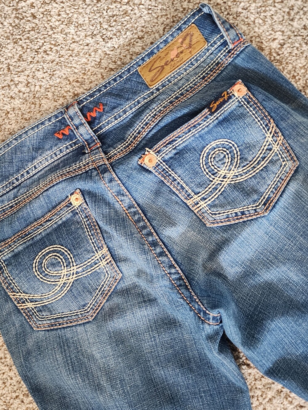 👢Seven7 Women's Bootcut Jeans with Embroidered Back Pockets - Medium Wash Sz 6